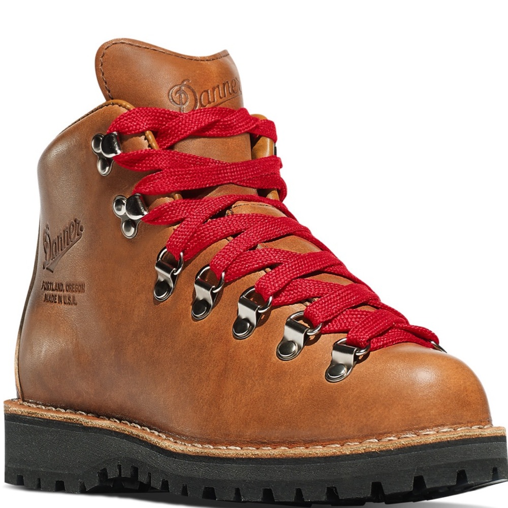 LIKE NEW Womens Danber Hiking Boots!